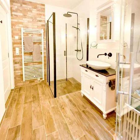 Duenenliebe Apartment 19
